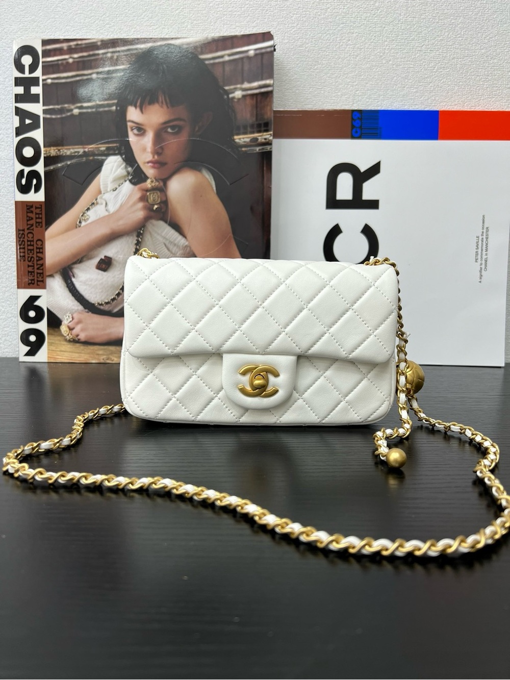 CHANE.L Pearl crush Mini Flap Bag